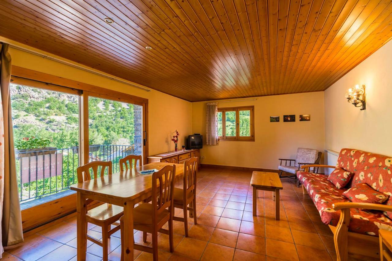 Apartaments La Canal Alins Exteriör bild